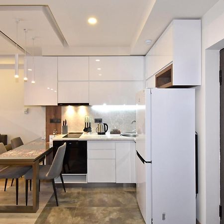 Home4You Apartments On Koghbatsi 耶烈万 外观 照片