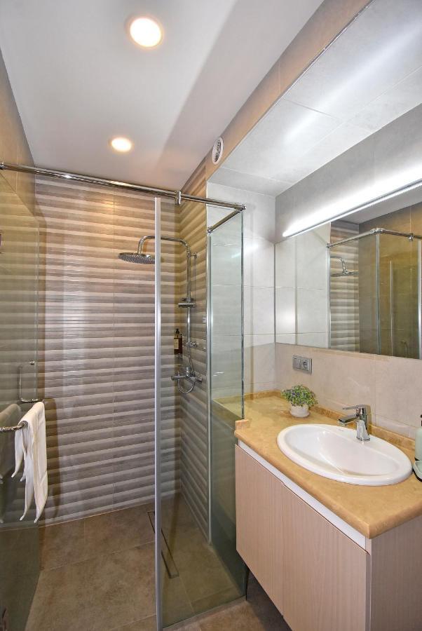 Home4You Apartments On Koghbatsi 耶烈万 外观 照片