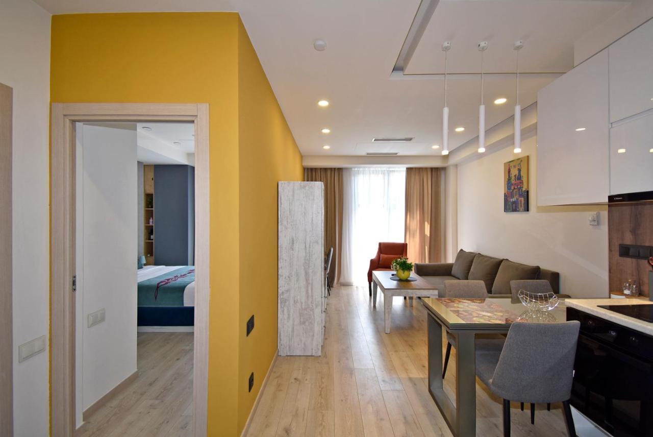 Home4You Apartments On Koghbatsi 耶烈万 外观 照片