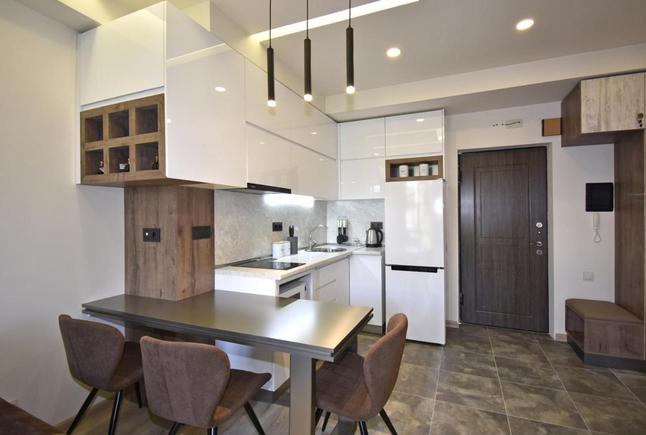 Home4You Apartments On Koghbatsi 耶烈万 外观 照片