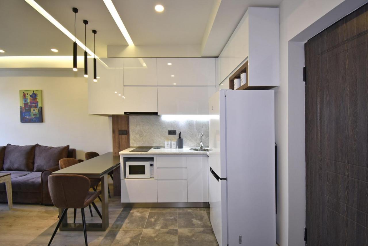 Home4You Apartments On Koghbatsi 耶烈万 外观 照片