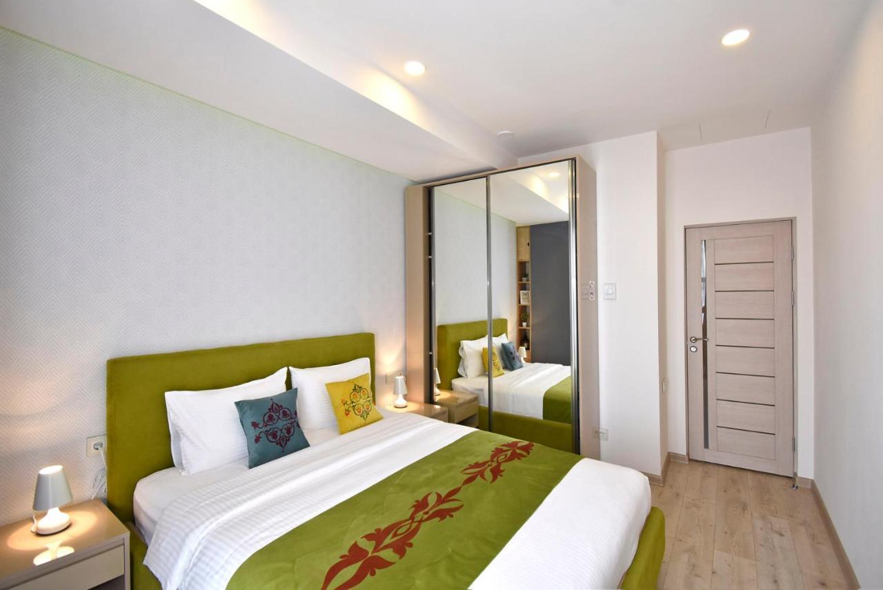 Home4You Apartments On Koghbatsi 耶烈万 外观 照片